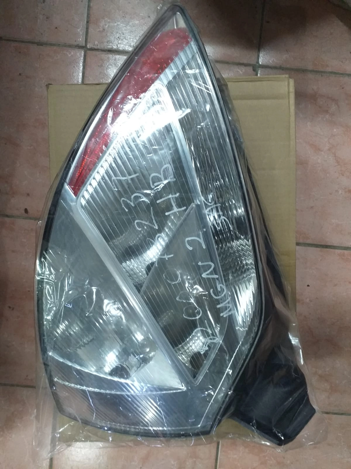 resimler/genel/MEGANE II HP SAĞSOL STOP 8200413214-8200073237 ORJINAL