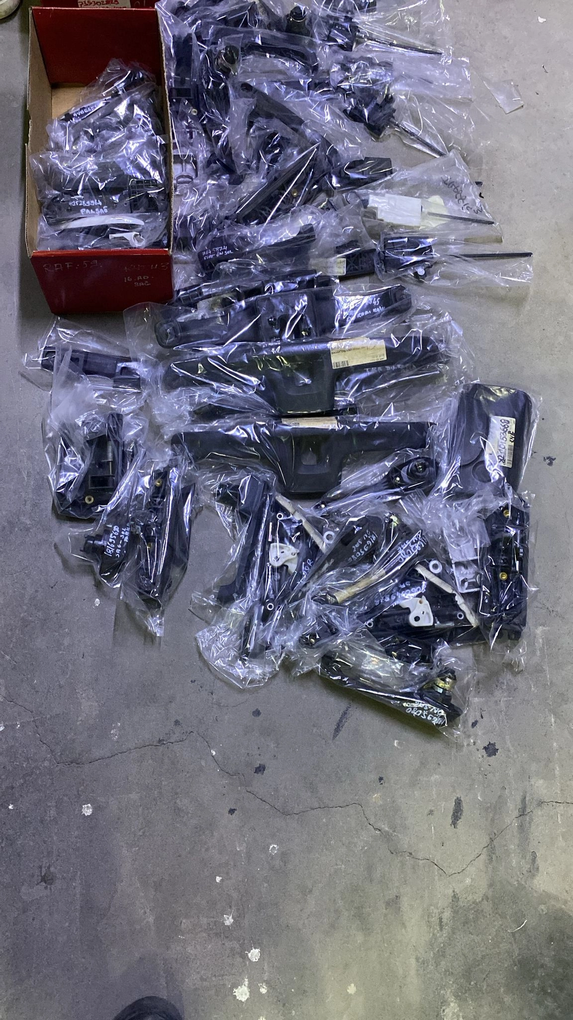 resimler/genel/ARKA KAPI KOLU ÇİZGİLİ SOL MAREA