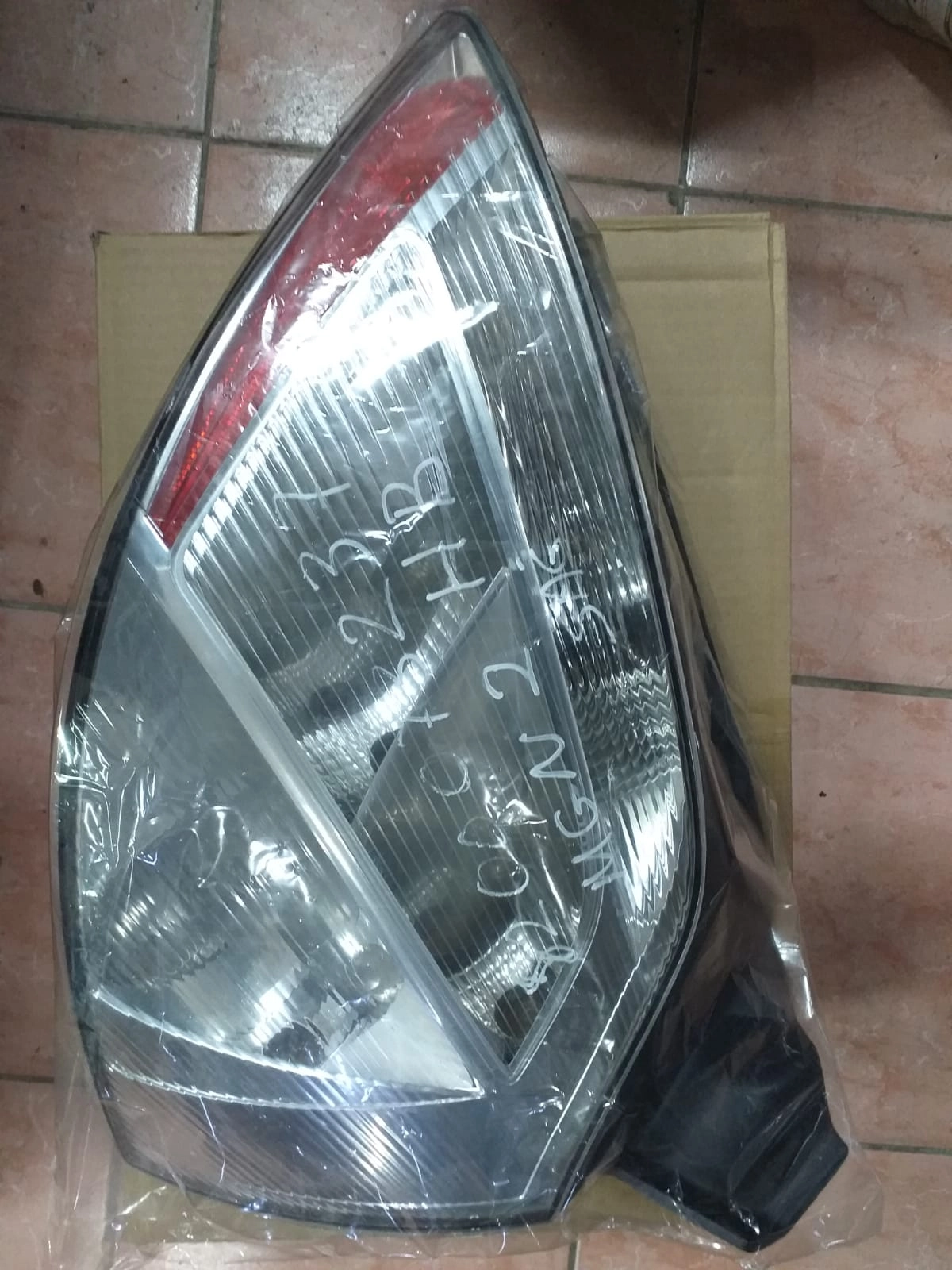 resimler/genel/MEGANE II HP SAĞSOL STOP 8200413214-8200073237 ORJINAL