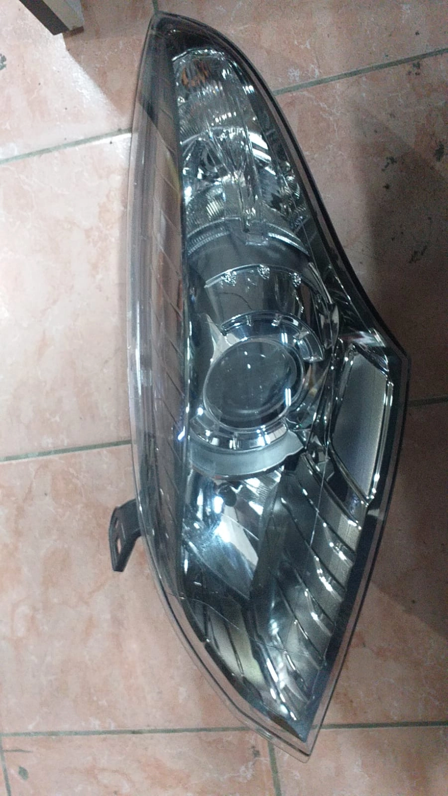 resimler/genel/MGN III XENON MERCEKLİ TAMIRLI SOL FAR ORJINAL 260606389R