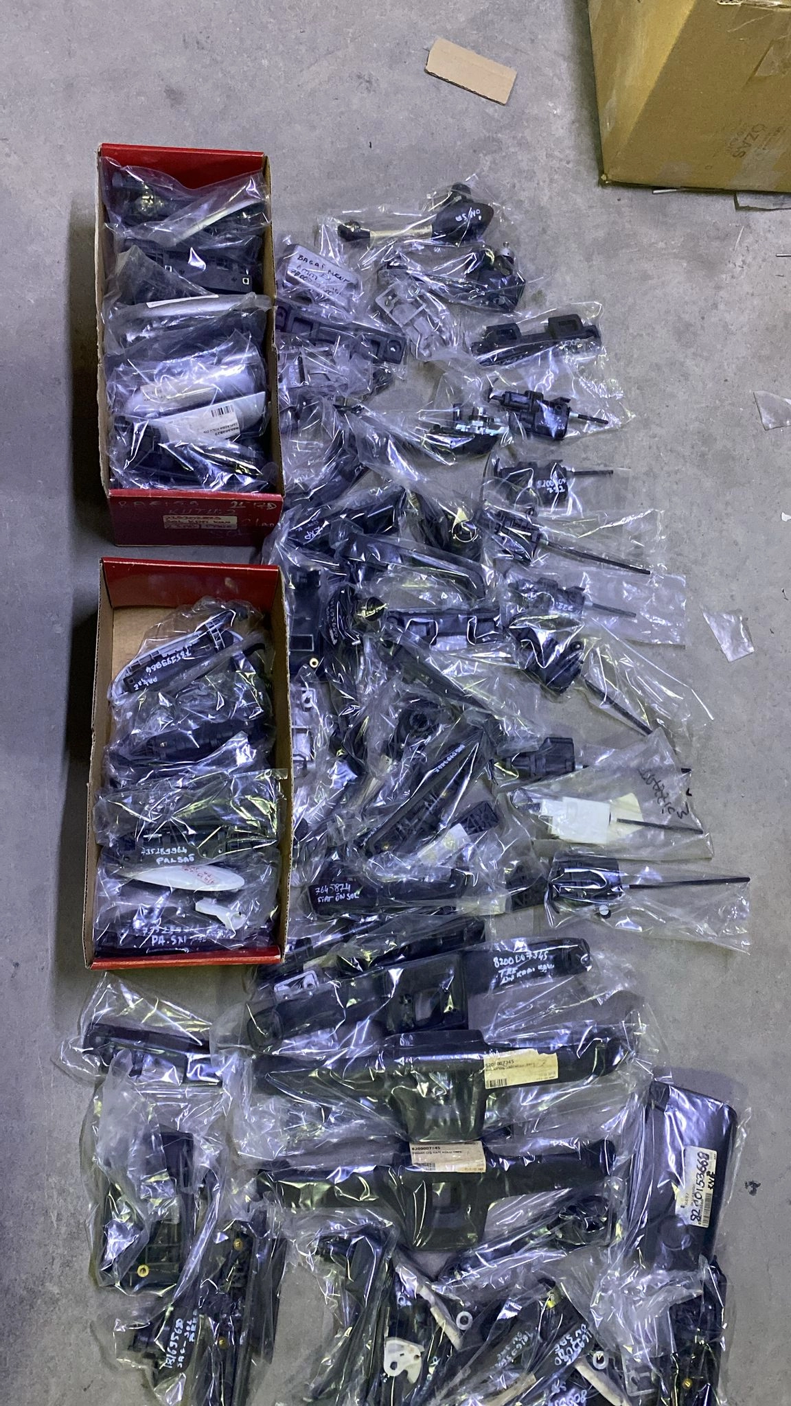 ARKA KAPI KOLU ÇİZGİLİ SOL MAREA